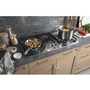 Table de cuisson encastrée à gaz de 36 po GE Profile - PGP9036SLSS