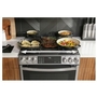 Cuisinière encastrable à gaz de 30 po avec Wi-Fi GE Profile - PCGS930YPFS