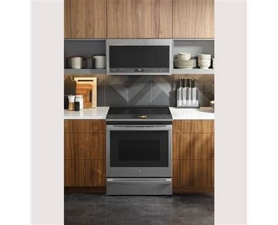 Cuisinière encastrable électrique à induction de 30 po GE Profile - PHS93XYPFS