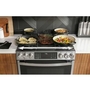 Cuisinière encastrable à biénergie de 30 po. avec technologie de la friture à l'air sans préchauffage GE Profile - PC2S930YPFS
