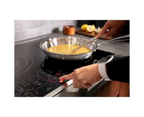 Table de cuisson encastrée électrique de 30 po avec Wi-Fi GE Profile - PEP7030DTBB