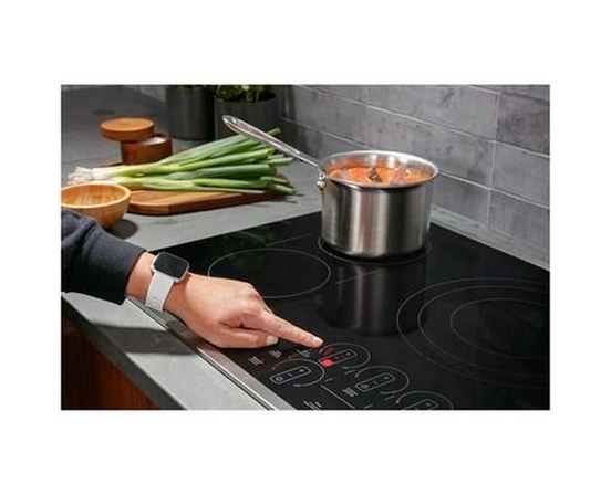 Table de cuisson encastrée électrique de 30 po avec Wi-Fi GE Profile - PEP7030DTBB