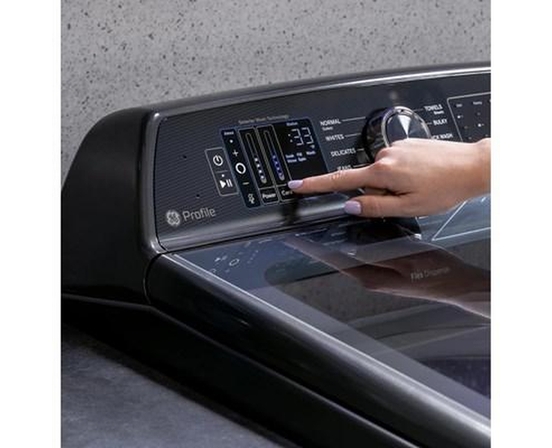 Laveuse à chargement vertical de 6,2 Pi cu.. avec technologie Smarter Wash et Adaptive SmartDispense GE Profile - PTW800BPWRS