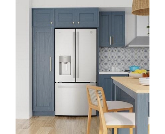 Réfrigérateur trois portes avec porte à deux battants de 33 po, 17,5 Pi cu. avec technologie FrosGuard™ GE Profile - PYE18HYRCFS