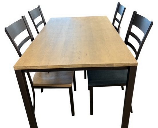 Table et 4 chaises de Amisco