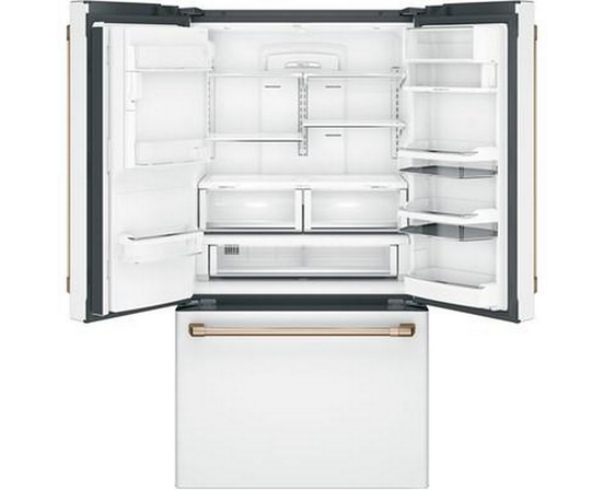 Réfrigérateur trois portes avec porte à deux battants à profondeur de comptoir de 36 po, 22,2 Pi cu. avec distributeur d'eau chaude Café - CYE22TP4MW2