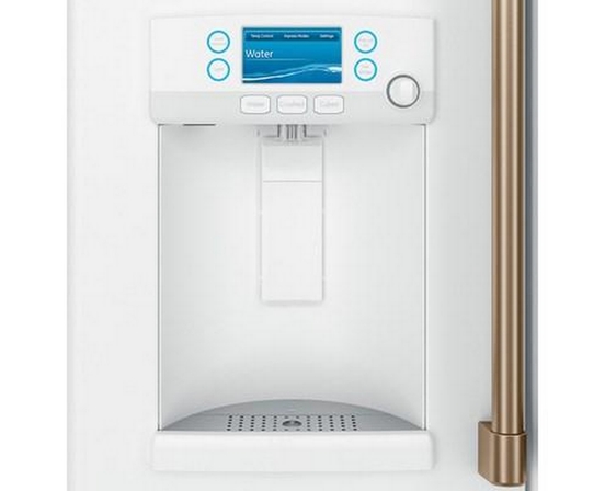 Réfrigérateur trois portes avec porte à deux battants à profondeur de comptoir de 36 po, 22,2 Pi cu. avec distributeur d'eau chaude Café - CYE22TP4MW2