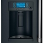 Réfrigérateur trois portes avec porte à deux battants à profondeur de comptoir de 36 po, 22,2 Pi cu. avec distributeur d'eau chaude Café - CYE22TP3MD1