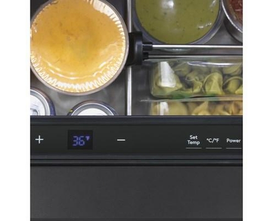 Réfrigérateur à double tiroirs de 24 po, 5,7 Pi cu. Café - CDE06RP3ND1