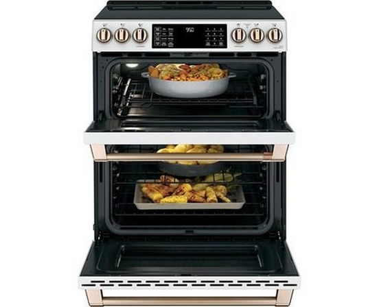 Cuisinière encastrée à induction de 30 po Café - CCHS950P4MW2