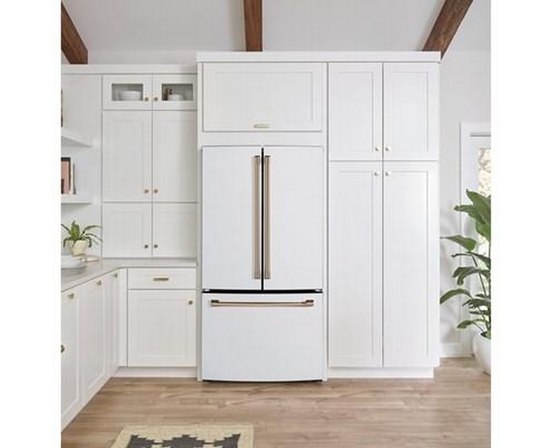 Réfrigérateur trois portes avec porte à deux battants à profondeur de comptoir de 33 po, 18,6 Pi cu. Café - CWE19SP4NW2