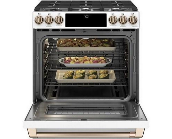 Cuisinière intégrée à gaz de 30 po avec technologie convection Café - CCGS700P4MW2