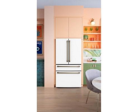 Réfrigérateur intelligent quatre portes avec porte à deux battants à profondeur de comptoir de 36 po, 23,2 Pi cu.. Café - CJE23DP4WW2