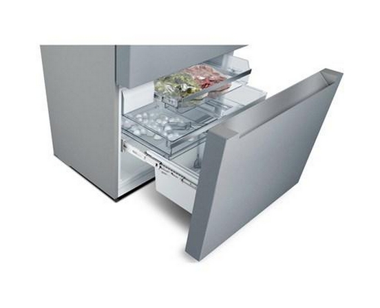 Réfrigérateur quatre portes avec porte à deux battants à profondeur de comptoir de 36 po, 21 Pi cu. avec tiroir  VitaFreshPro™ Bosch - B36CL80ENS