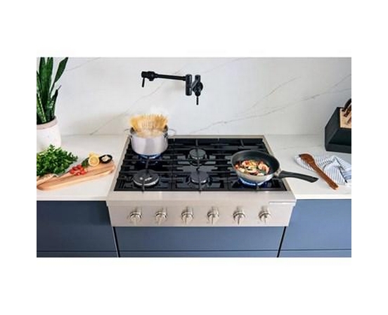 Dessus de cuisinière encastrée à gaz de 36 po. avec brûleur OptiSim® Bosch - RGM8658UC