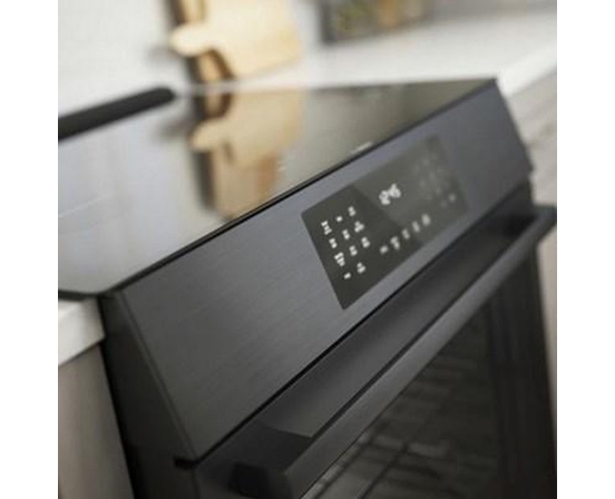Cuisinière à induction coulissante de 30 po avec convection européenne authentique Bosch - HII8047C