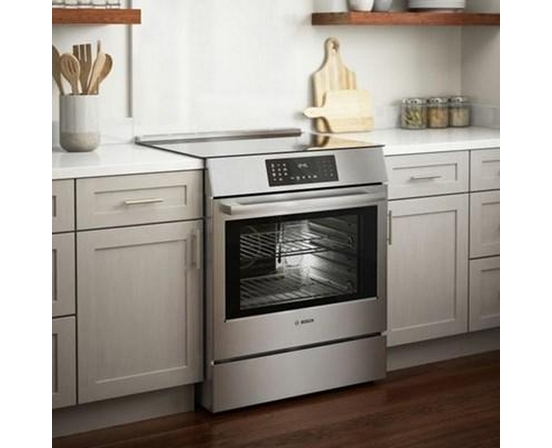 Cuisinière à induction coulissante de 30 po avec convection européenne authentique Bosch - HII8057C