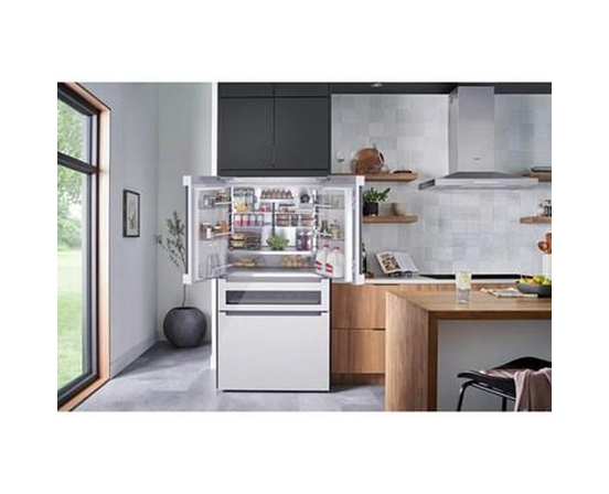 Réfrigérateur quatre portes avec porte à deux battants à profondeur de comptoir de 36 po., 20,5 Pi cu. avec FlexBar™ Bosch - B36CL81ENW