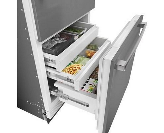 Réfrigérateur à congélateur inférieur intégré de 30 po., 16.5 Pi cu. avec connectivité Wi-Fi Bosch - B30BB130SS