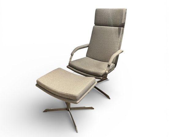 Fauteuil et ottoman KLOC de Kaza