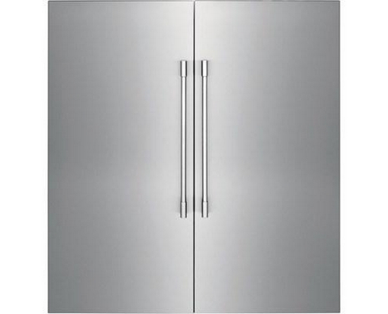 Tout Réfrigérateur intégré de 33 po., 18,6 Pi cu. avec système de refroidissement Even Temp Frigidaire Professional - FPRU19F8WF