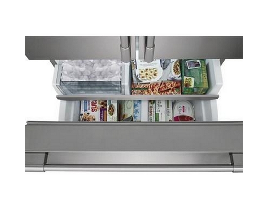 Réfrigérateur trois portes avec porte à deux battants à profondeur de comptoir de 36 po, 23,3 Pi cu.. avec affichage numérique Frigidaire Professional - PRFG2383AF