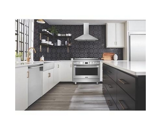 Cuisinière amovible à induction de 36 po avec technologie convection Frigidaire Professional - PCFI3670AF
