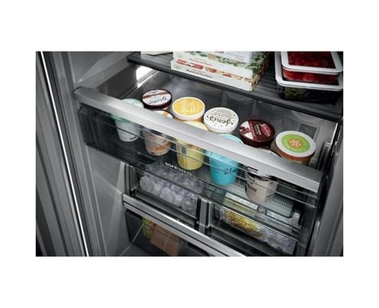 Congélateur vertical de 19 Pi cu. avec machine à glaçons Electrolux - EI33AF80WS