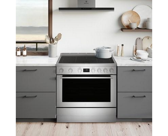 Cuisinière amovible électrique à induction de 36 po Electrolux - ECFI3668AS