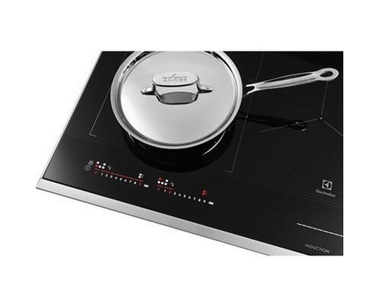 Table de cuisson encastrée à induction de 36 po Electrolux - ECCI3668AS
