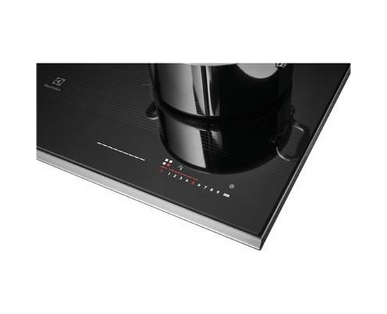 Table de cuisson encastrée à induction de 30 po Electrolux - ECCI3068AS