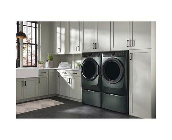 Laveuse Perfect Steam™ à chargement frontal avec lavage LuxCare® Plus et SmartBoost® – 5,2 pi³ Electrolux - ELFW7738AA