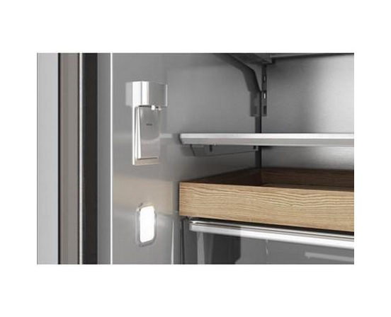 Réfrigérateur trois portes avec porte à deux battants à profondeur de comptoir de 36 po, 24,8 Pi cu. avec distributeur d'eau interne KitchenAid - KRFC336SPS