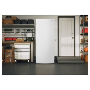 Congélateur vertical de 16 pi³. Frigidaire - FFUE1626AW