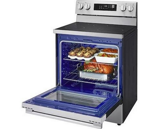 Cuisinière autoportante à induction de 30 po avec ProBake Convection® LG - LRIN6323YE