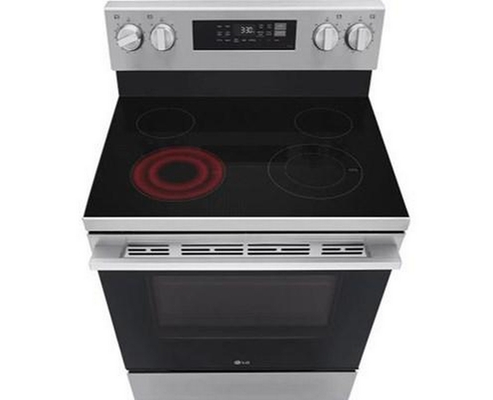 Cuisinière autoportante électrique de 30 po avec Wi-Fi LG - LREN6321VE