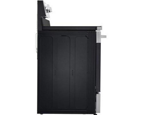 Cuisinière autoportante électrique de 30 po avec Wi-Fi LG - LREN6321VE