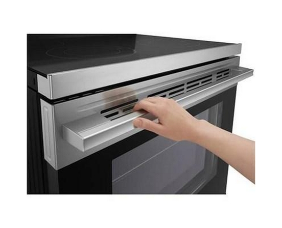 Cuisinière autoportante électrique de 30 po avec Wi-Fi LG - LREN6321VE