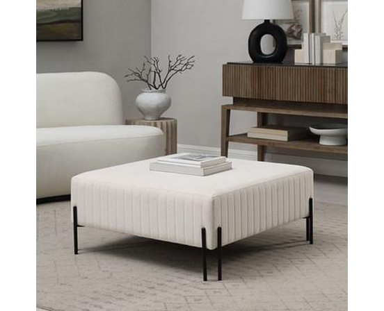 Pouf Fitzroy en tissu de Renwil