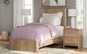 Lit complet à panneaux format simple Gramburg de Signature Design par Ashley