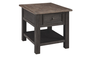 Table de bout Tyler Creek de Ashley - T736-3