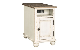 Table de bout Realyn de Ashley - T523-7