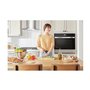 Four mural simple de 27 po, 4.3 pi³. avec Air Fry Whirlpool - WOES7027PZ