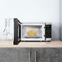 Four à micro-ondes de comptoir de 17 po, 0.7 pi³ avec 6 options de cuisson automatique Danby - DBMW0722BBS