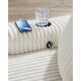 Chaise Lindyn de Ashley