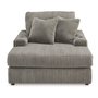 Chaise Lindyn de Ashley