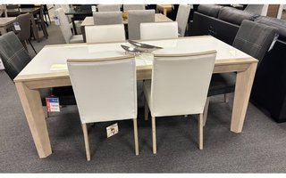Table Ashley avec 4 chaises