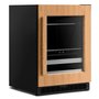 Centre de boissons 24 po avec porte en verre et clayettes à façade en bois KitchenAid - KUBL524SPA