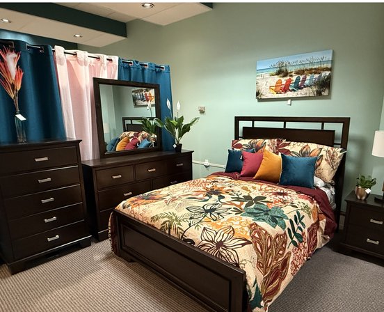 Mobilier de chambre 4 mcx format grand lit Ashley