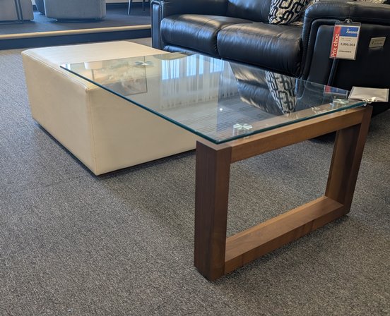 Table de centre en noyer